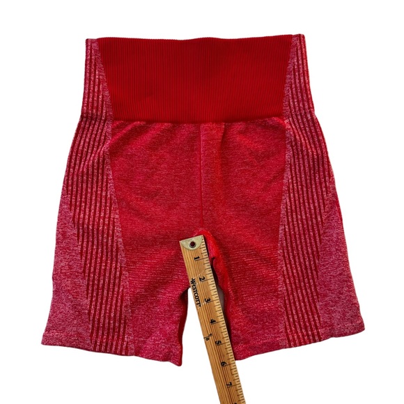 Fabletics Red Heathered Ribbed Detail Workout Activewear Shorts 6” Inseam XS - Picture 4 of 6